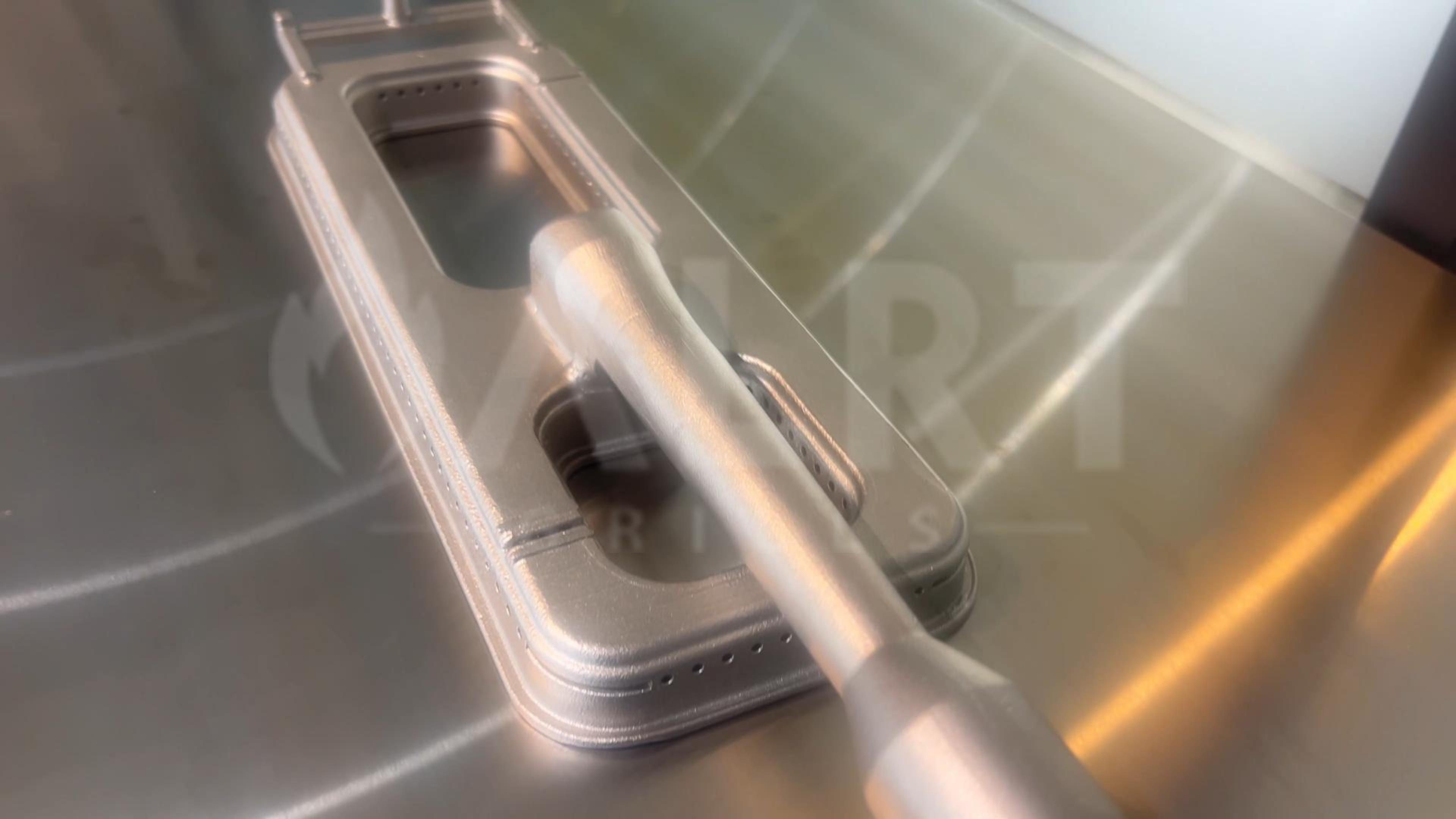 Commercial-grade flat grill burner